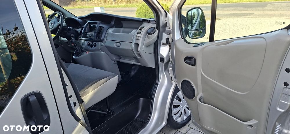 Opel vivaro - 9