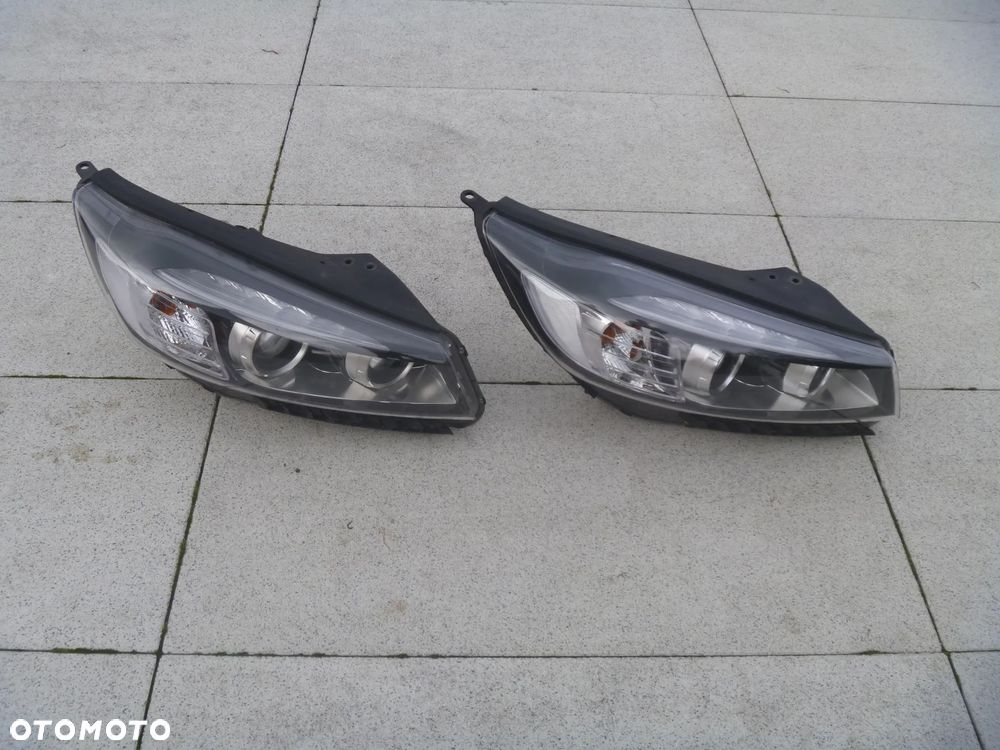 KIA SORENTO III XENON LED PRAWY IGŁA 92102-C5100 - 4