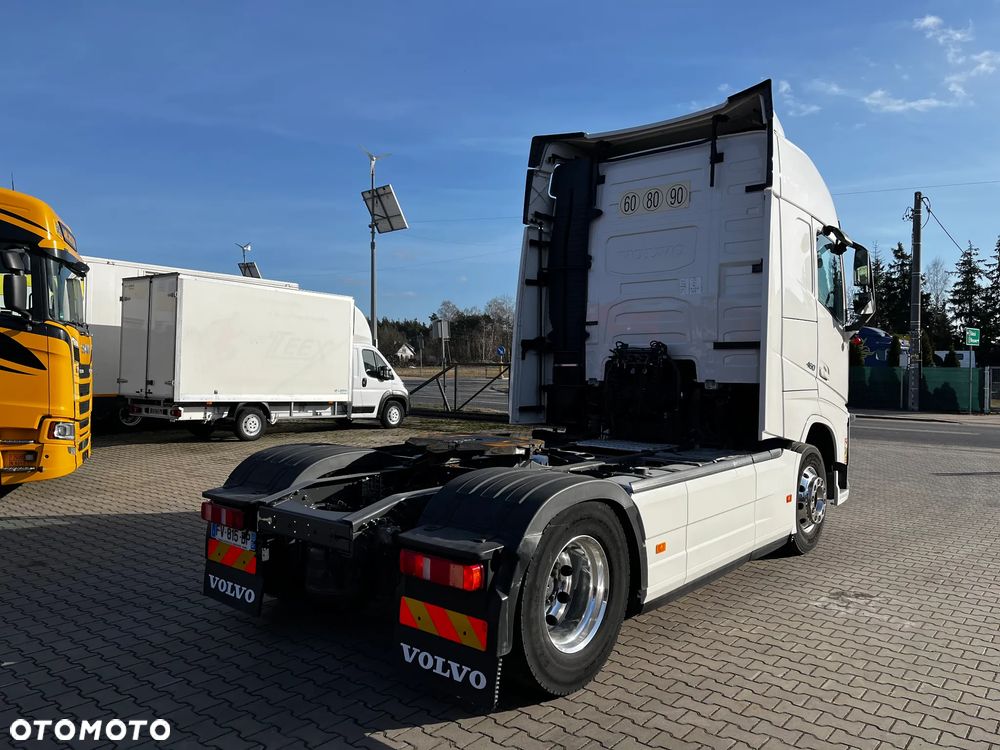 Volvo FH 460 VIN : ** MB32**  PRODUKCJA 11/2020 SPROWADZONE Z FRANCJI SERWISOWANE  DWA ZBIORNIKI PALIWA LODÓWKA ALU FELGI - 3