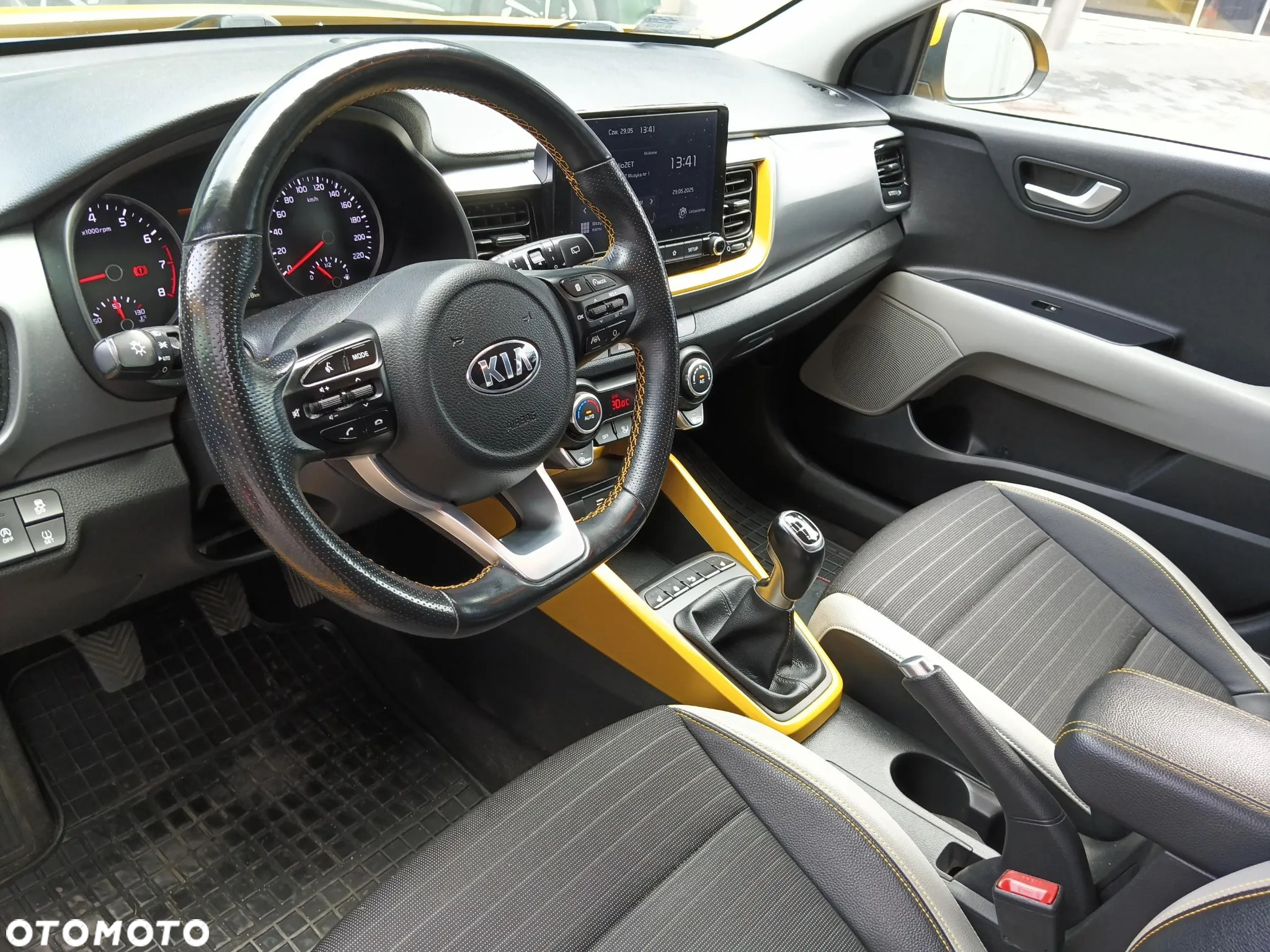 Kia Stonic 1.0 T-GDI L Business Line - 12