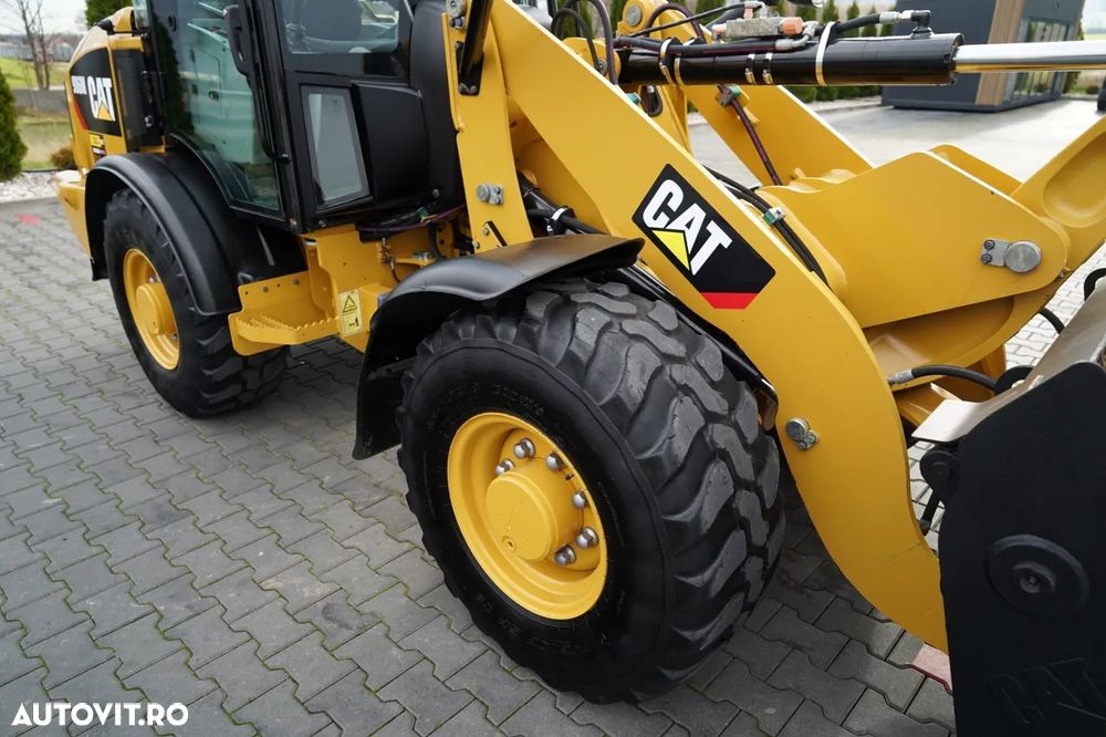 Cat 906M / ÎNCĂRCĂTOR PE ROȚI / 2019 / CUPĂ CU FALCI / - 22