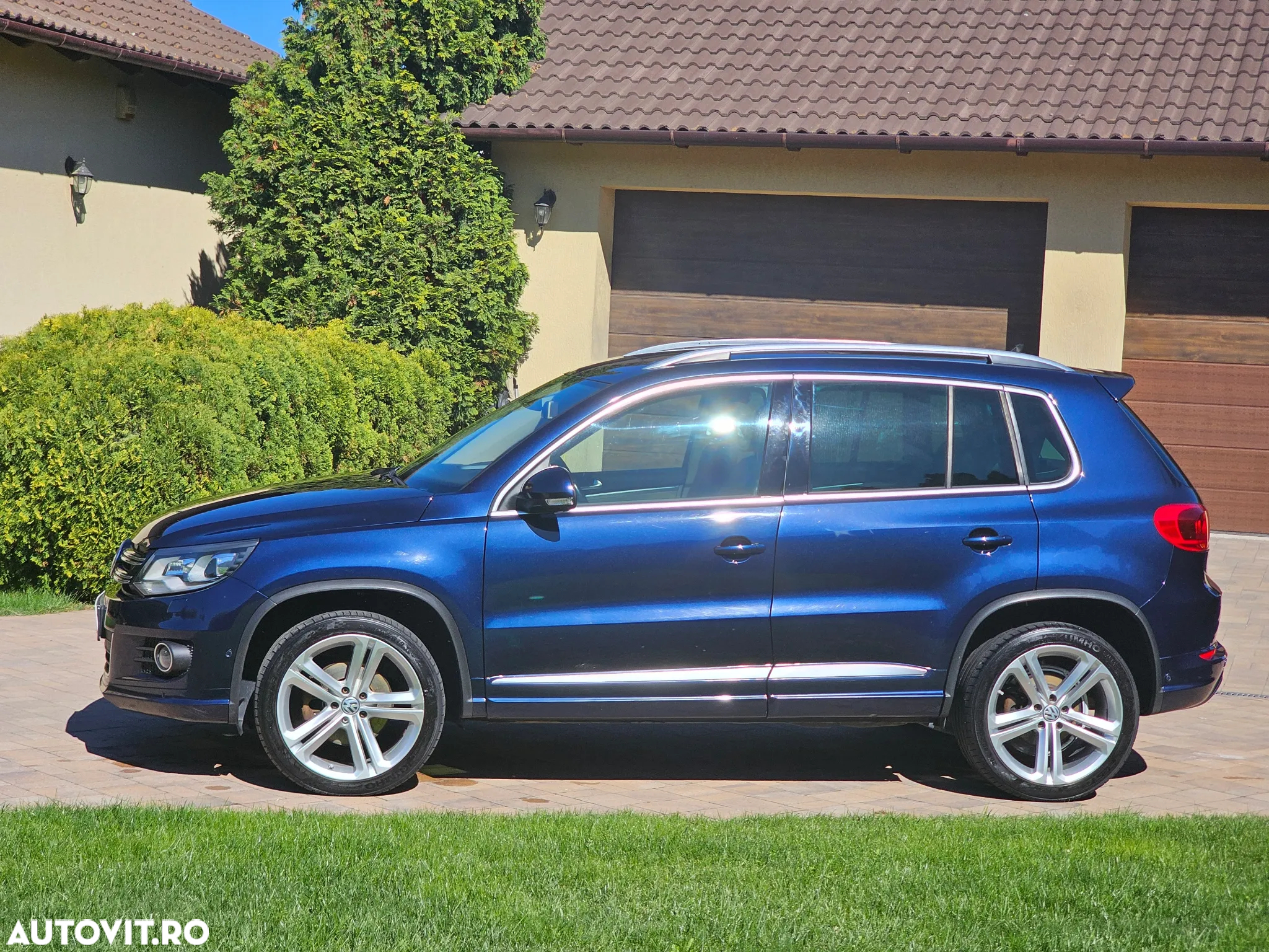 Volkswagen Tiguan 2.0 TDI 4Motion Sport & Style - 10