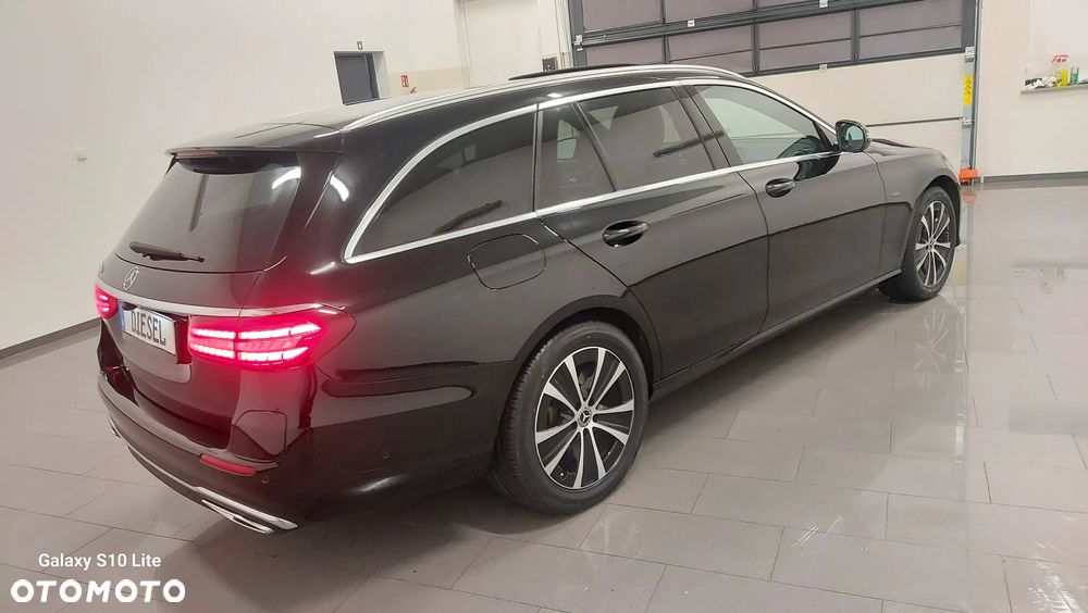 Mercedes-Benz Klasa E 300 de 4-Matic AMG/Avantgarde - 3