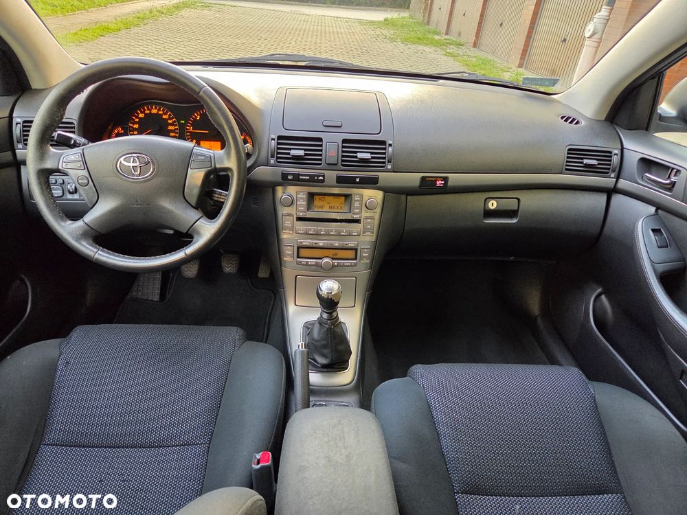 Toyota Avensis 2.0 D-4D Sol - 34