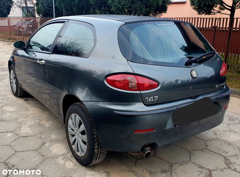 Alfa Romeo 147 - 4