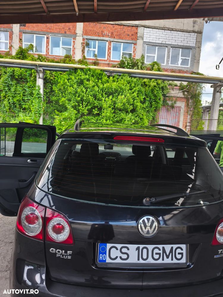 Volkswagen Golf Plus - 11