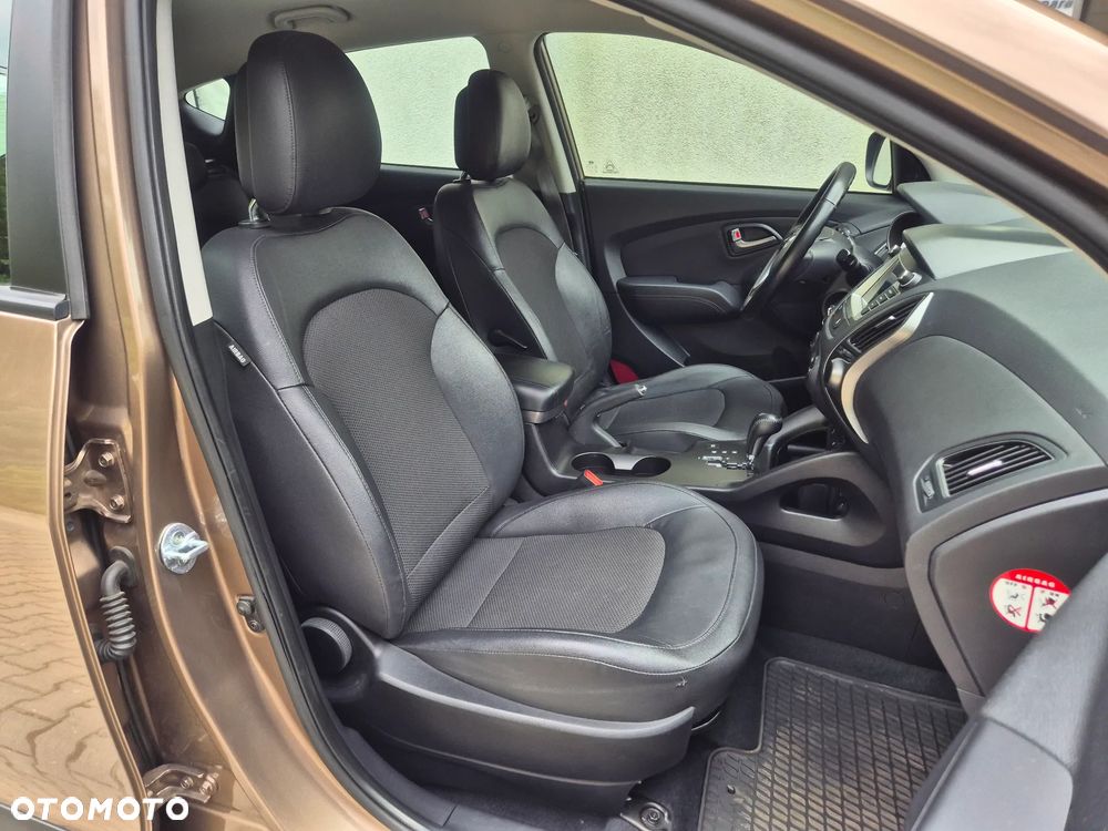 Hyundai ix35 2.0 CRDi 4WD Automatik Fifa World Cup Gold Edition - 33