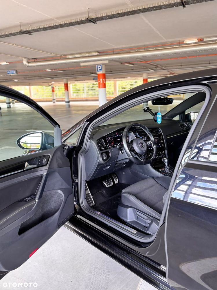 Volkswagen Golf - 14