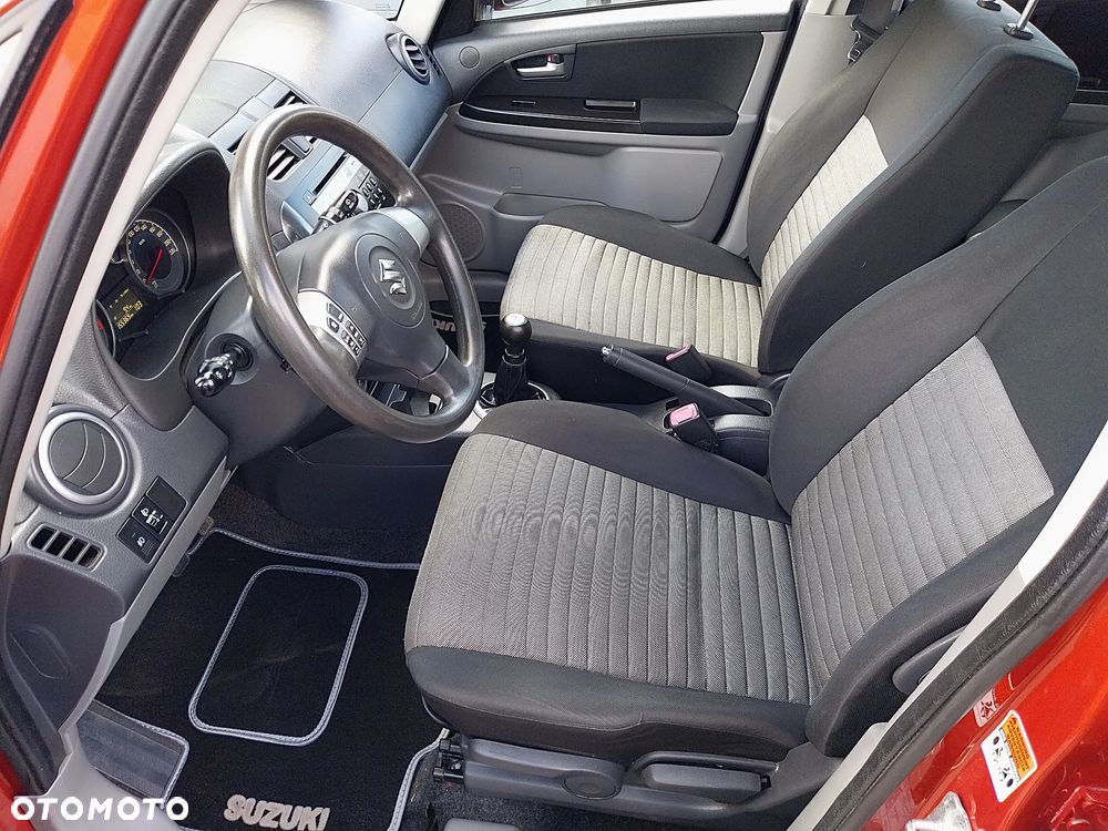 Suzuki SX4 1.6 Premium - 5