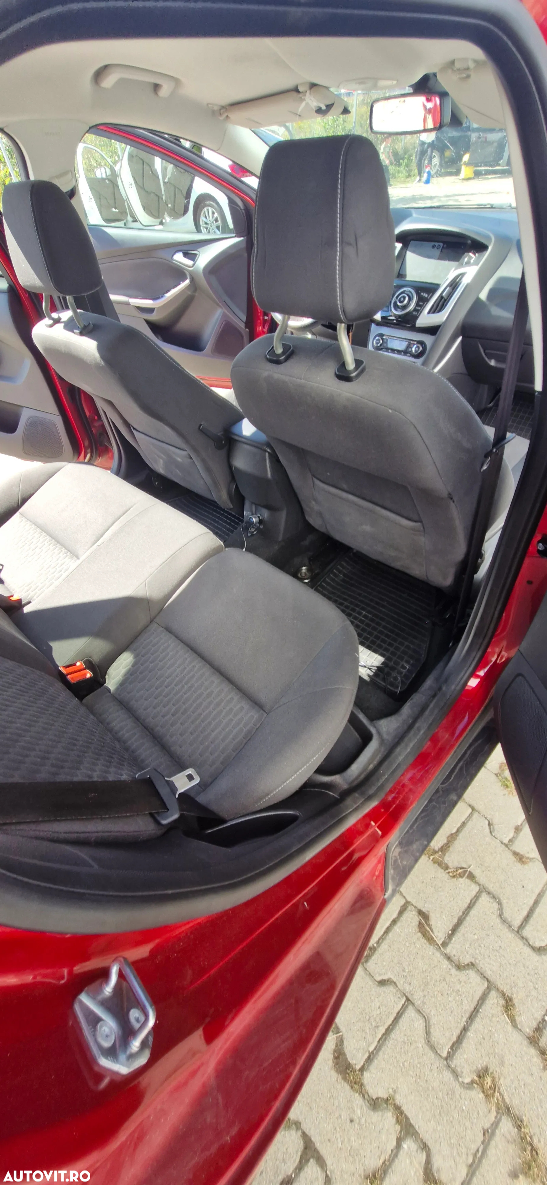 Ford Focus 1.0 EcoBoost Titanium - 11