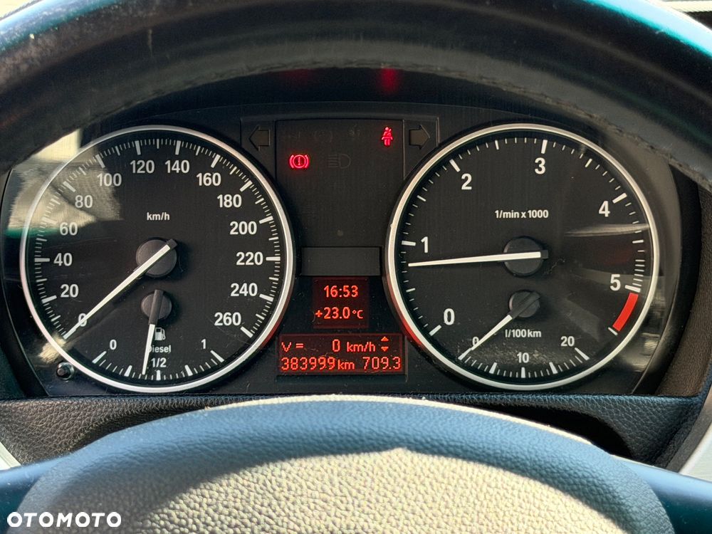 BMW Seria 3 318d Sport Line - 23