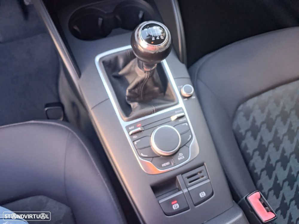 Audi A3 Sportback 1.6 TDI Advance Ultra - 19