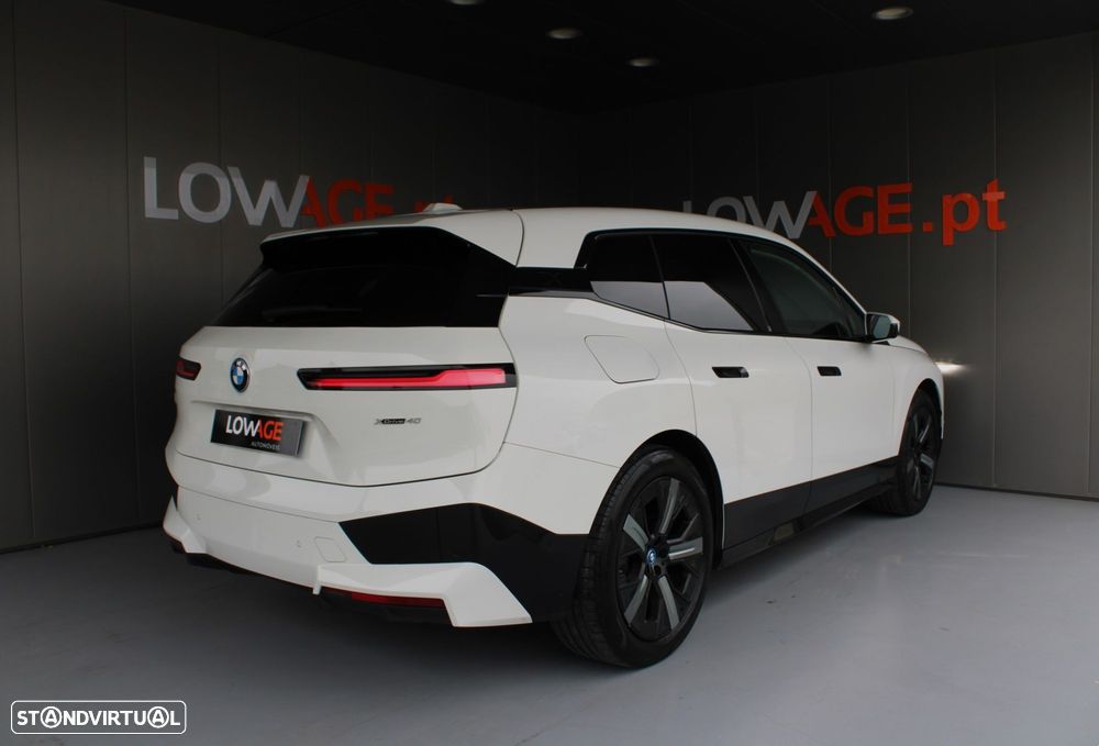 BMW iX xDrive 40 - 29