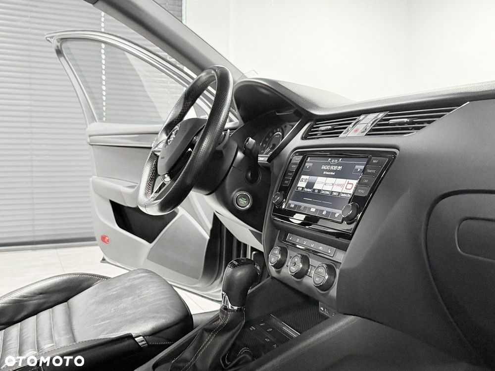 Skoda Octavia 2.0 TDI SCR 4x4 RS DSG - 26