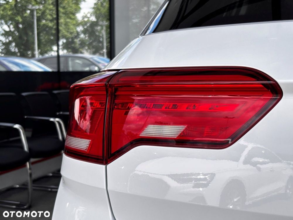 Volkswagen T-Roc - 11