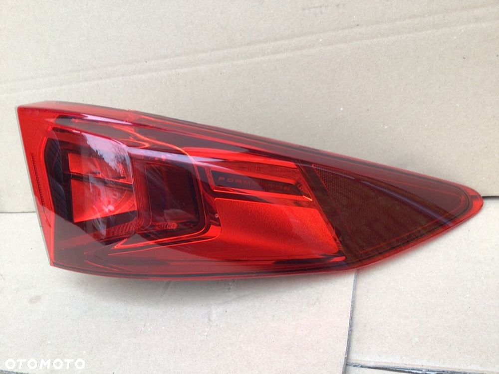 Lampa tylna prawa Seat Cupra Formentor 5FF - 2