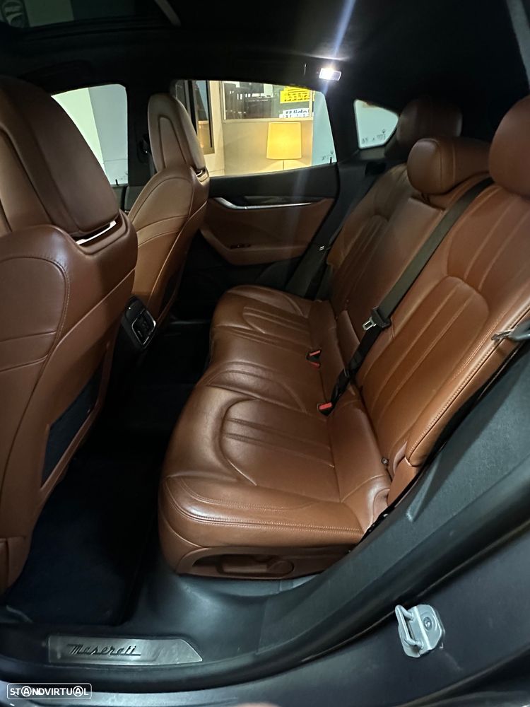 Maserati Levante 3.0 V6 - 24