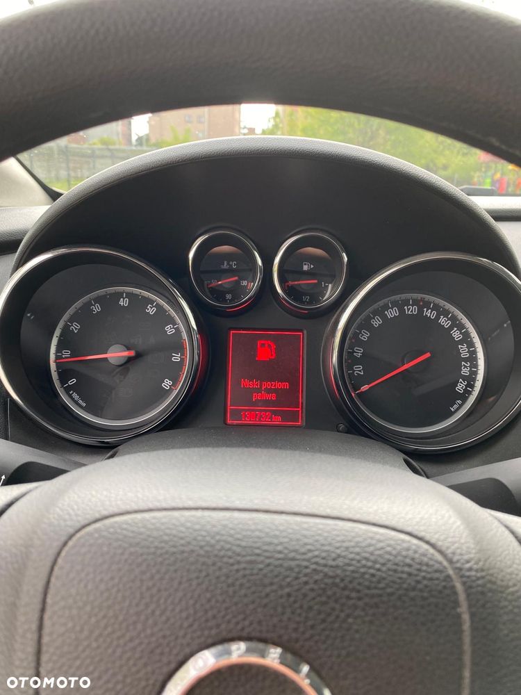 Opel Astra 1.4 T Enjoy - 11