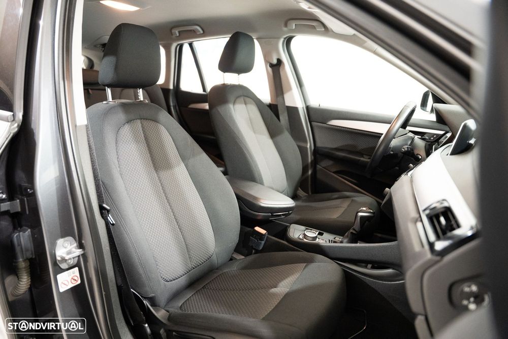 BMW X1 25 e xDrive Corporate Edition - 26