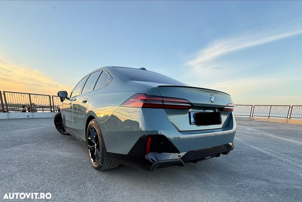 BMW Seria 5 520i AT MHEV - 4