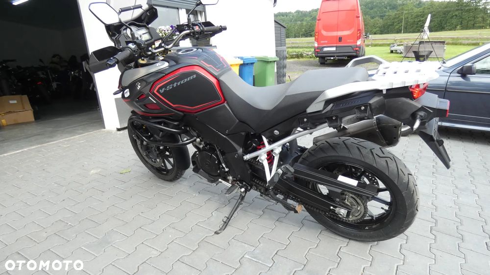 Suzuki DL - 9