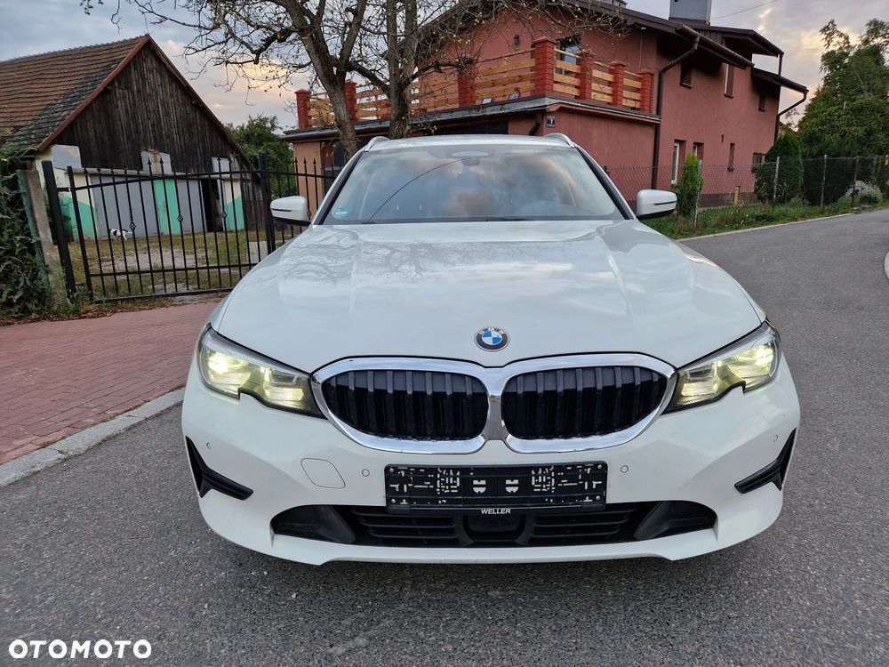 BMW Seria 3 320d Touring Luxury Line - 7