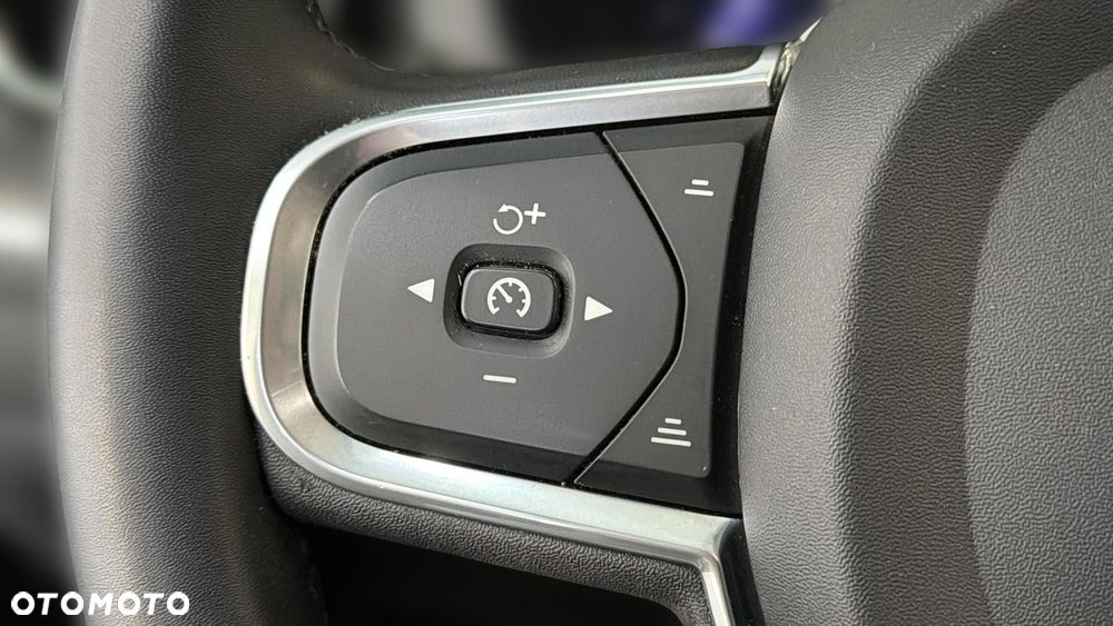 Volvo XC 60 B4 D AWD Core - 26