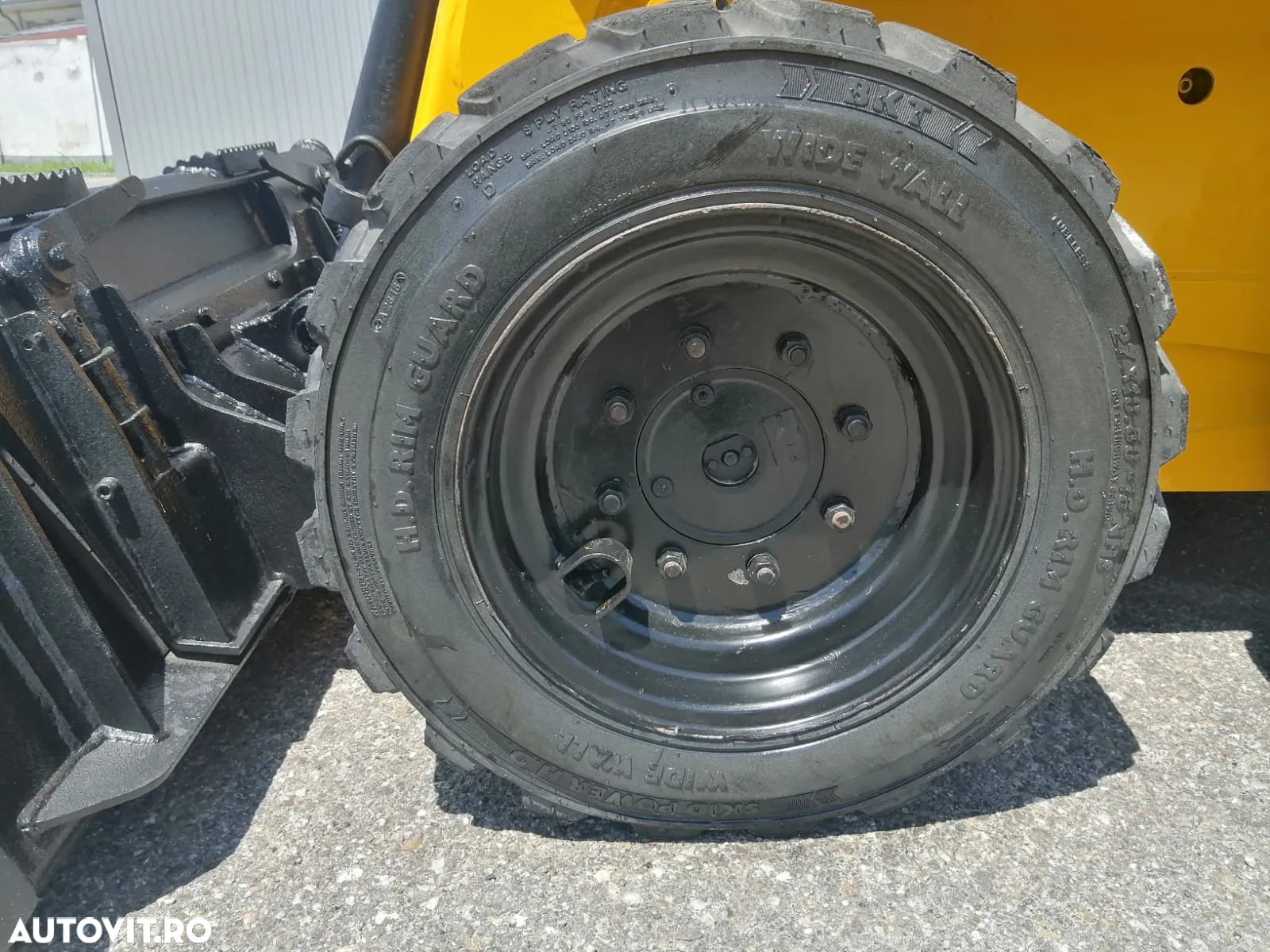 Bobcat MINIINCARCATOR FRONTAL PNEU RIGID RAM ITALIA - 22