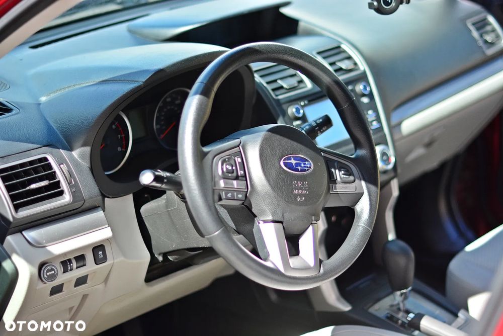 Subaru Forester 2.0 i Active Lineartronic - 10