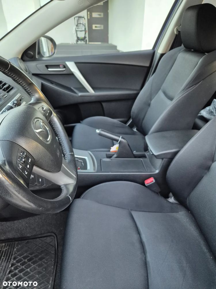 Mazda 3 2.0 Exclusive + - 24