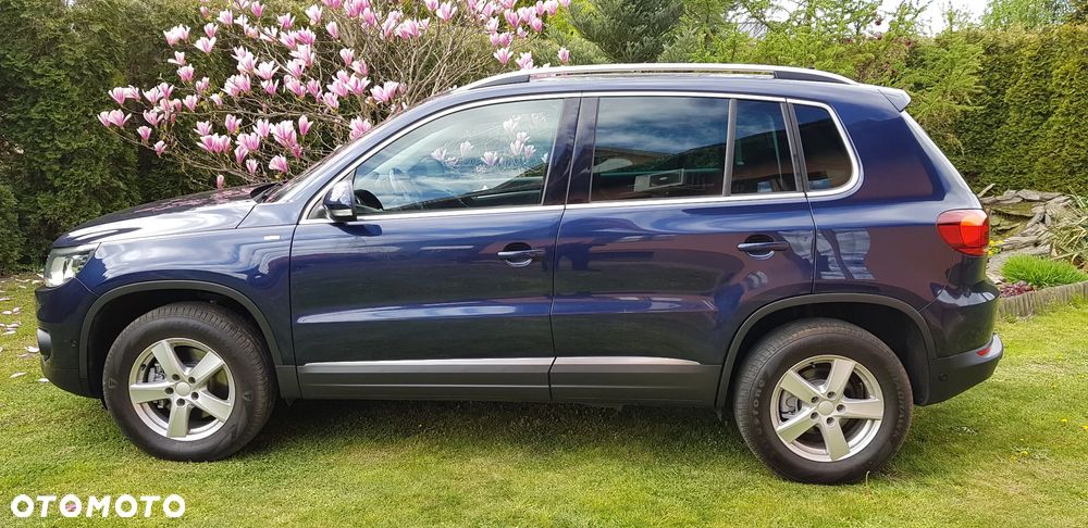 Volkswagen Tiguan 2.0 TDI DPF 4Motion BlueMotion Technology Lounge Sport & Style - 11