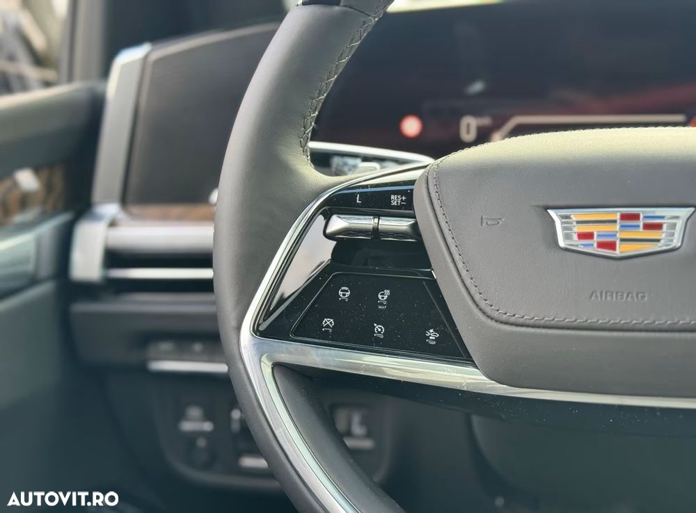 Cadillac Escalade - 16
