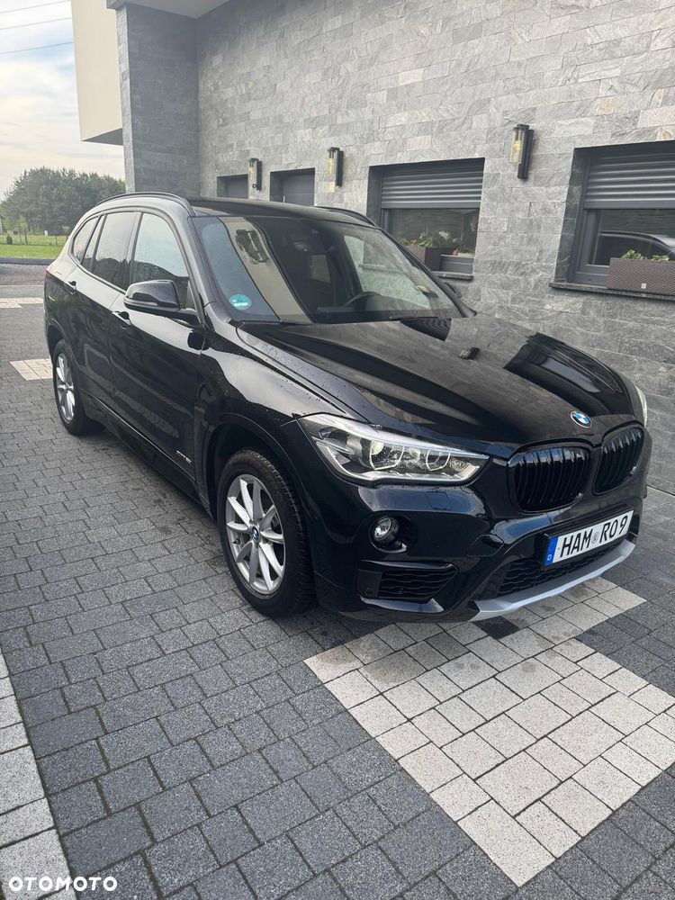 BMW X1 xDrive18d Sport Line - 1