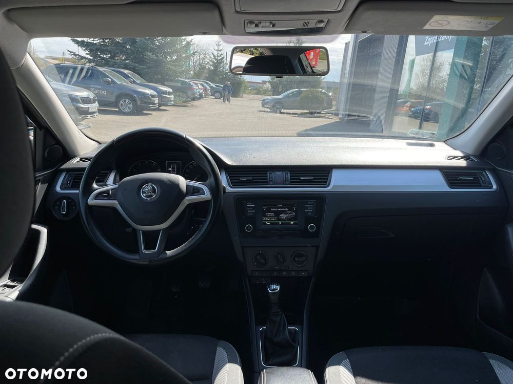 Skoda RAPID 1.2 TSI Ambition - 12