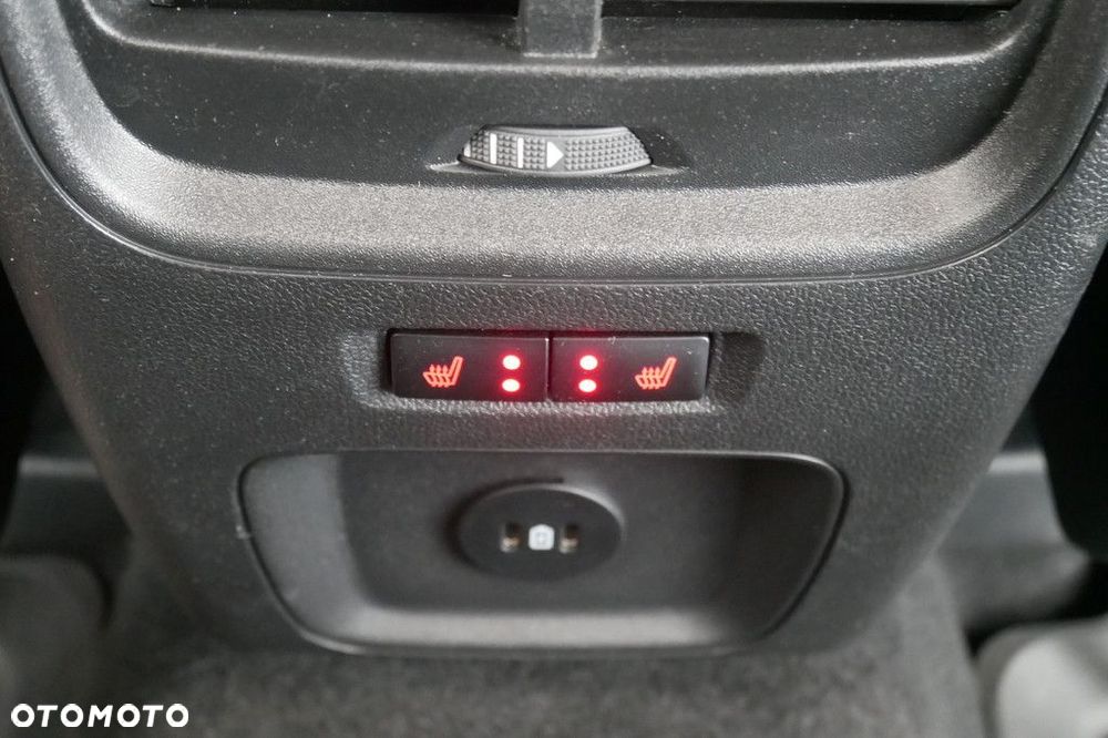 Ford Kuga - 34