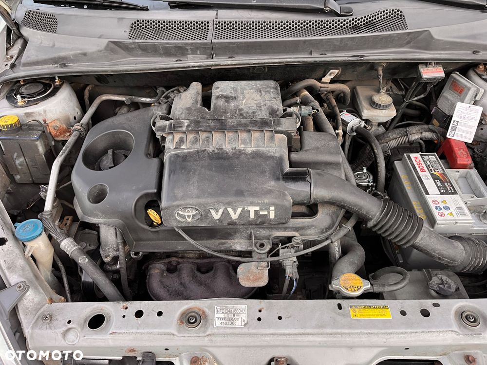 Toyota Yaris 1.3 - 12