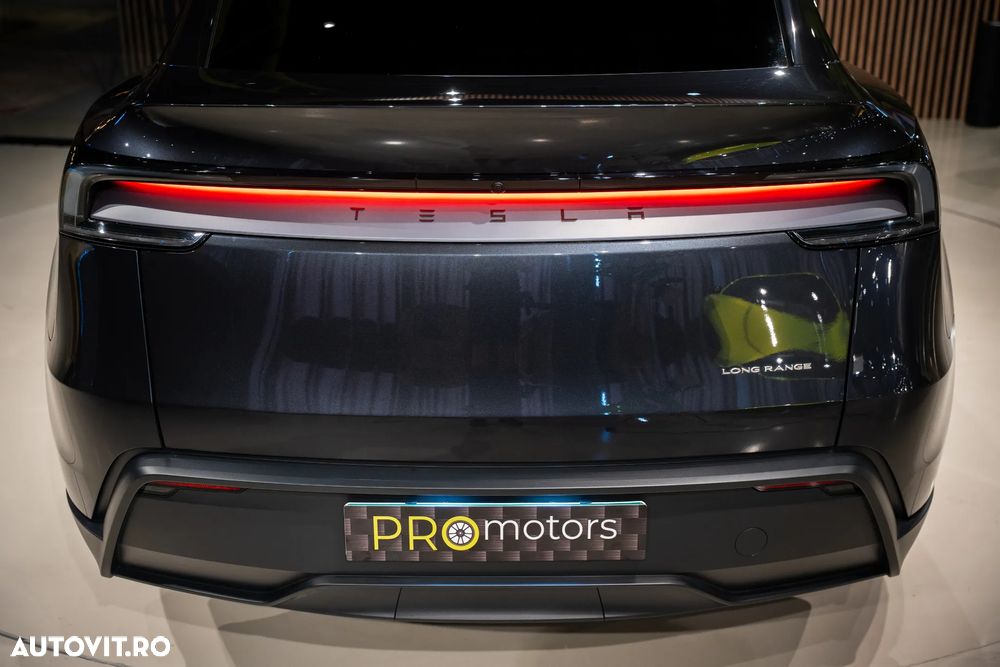 Tesla Model Y Long Range RWD - 24