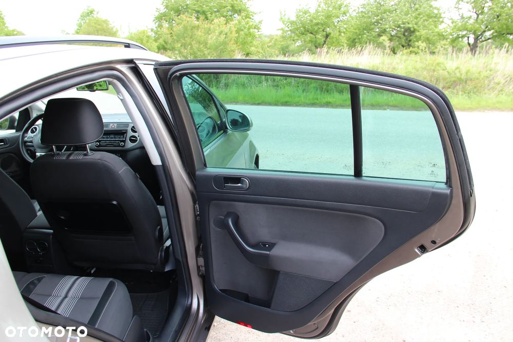 Volkswagen Golf Plus 1.6 TDI DPF DSG MATCH - 19