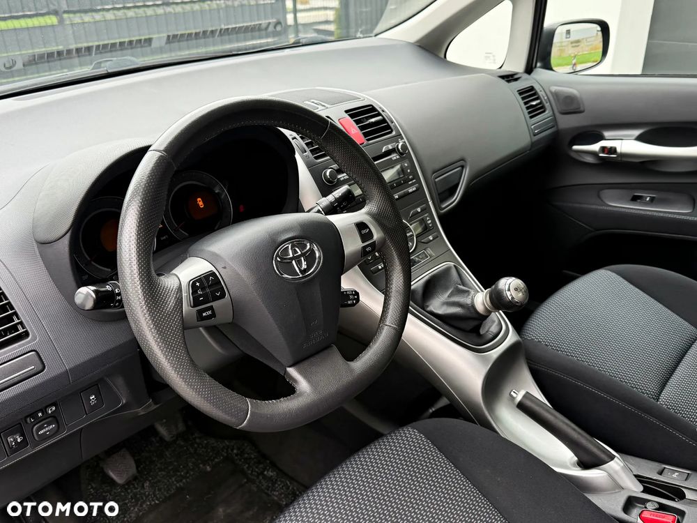 Toyota Auris 1.6 Life - 20
