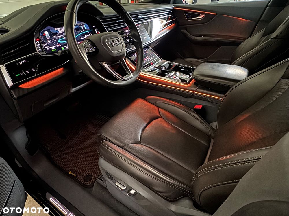 Audi Q8 - 30