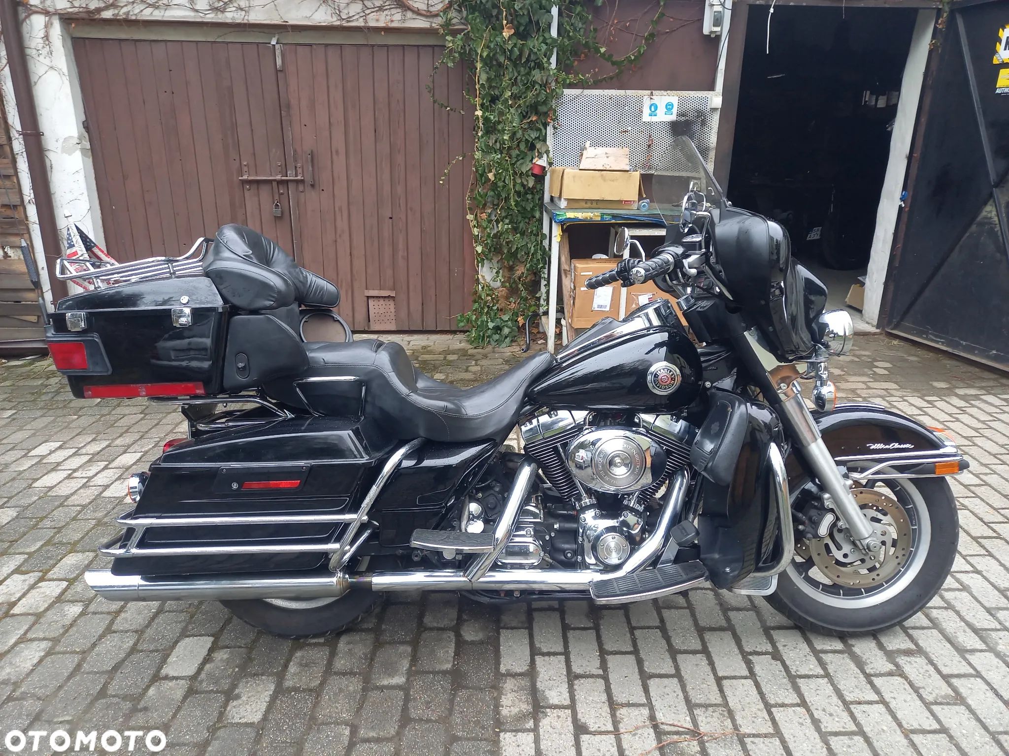 Harley-Davidson FLHTCU Ultra - 1