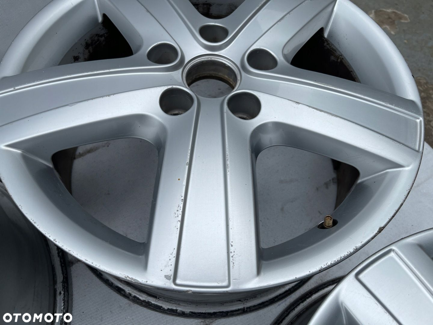Felgi VW Volkswagen T5 T6 Amarok 7J 17" ET55 365 - 5