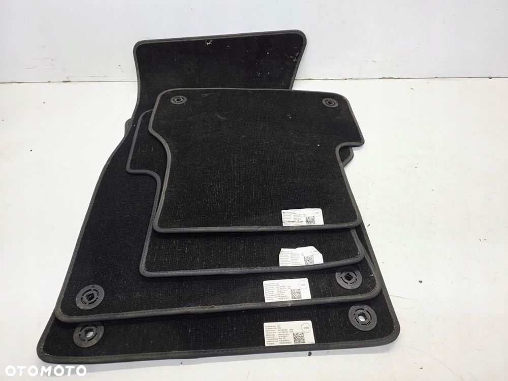 DYWAN DYWANIKI MATERIAŁ WELUR AUDI A6 C7 4G1863713 4G1863714 EUROPA - 8
