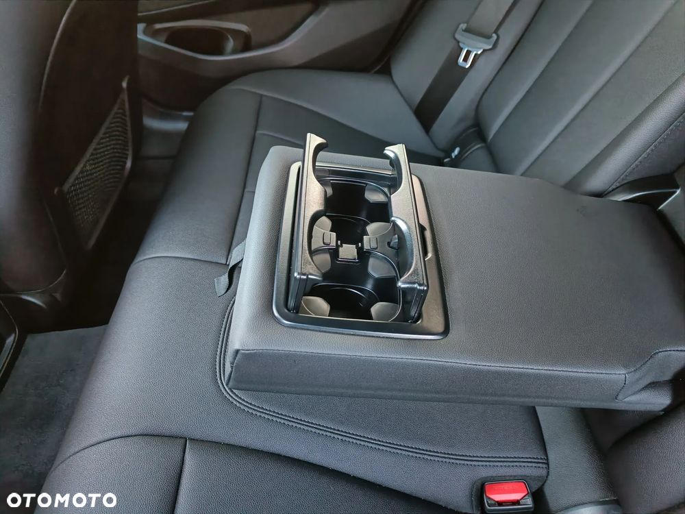 BMW Seria 3 330i xDrive Sport Line - 25