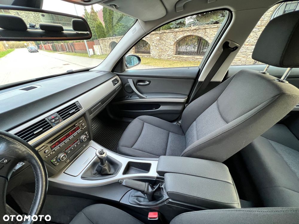 BMW Seria 3 - 12