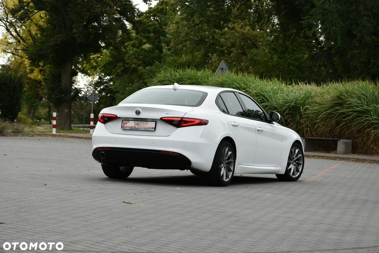 Alfa Romeo Giulia 2.2 Diesel - 6