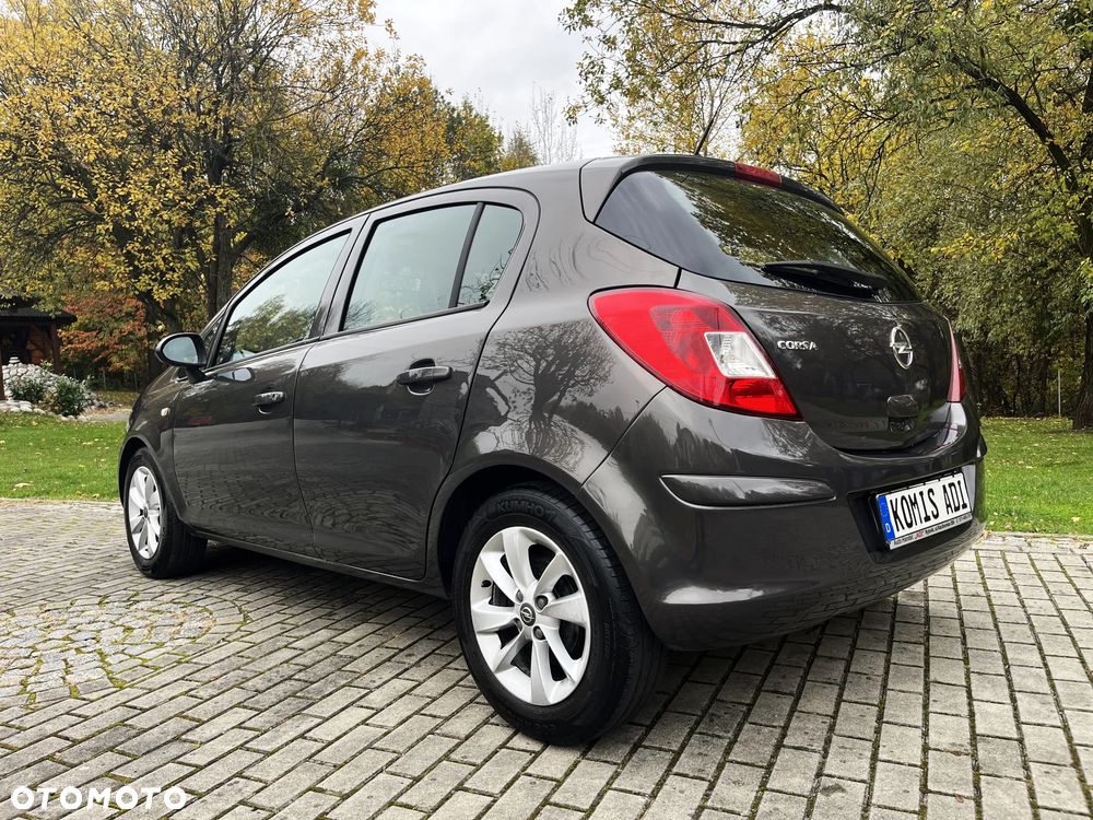 Opel Corsa 1.2 16V Cosmo - 7