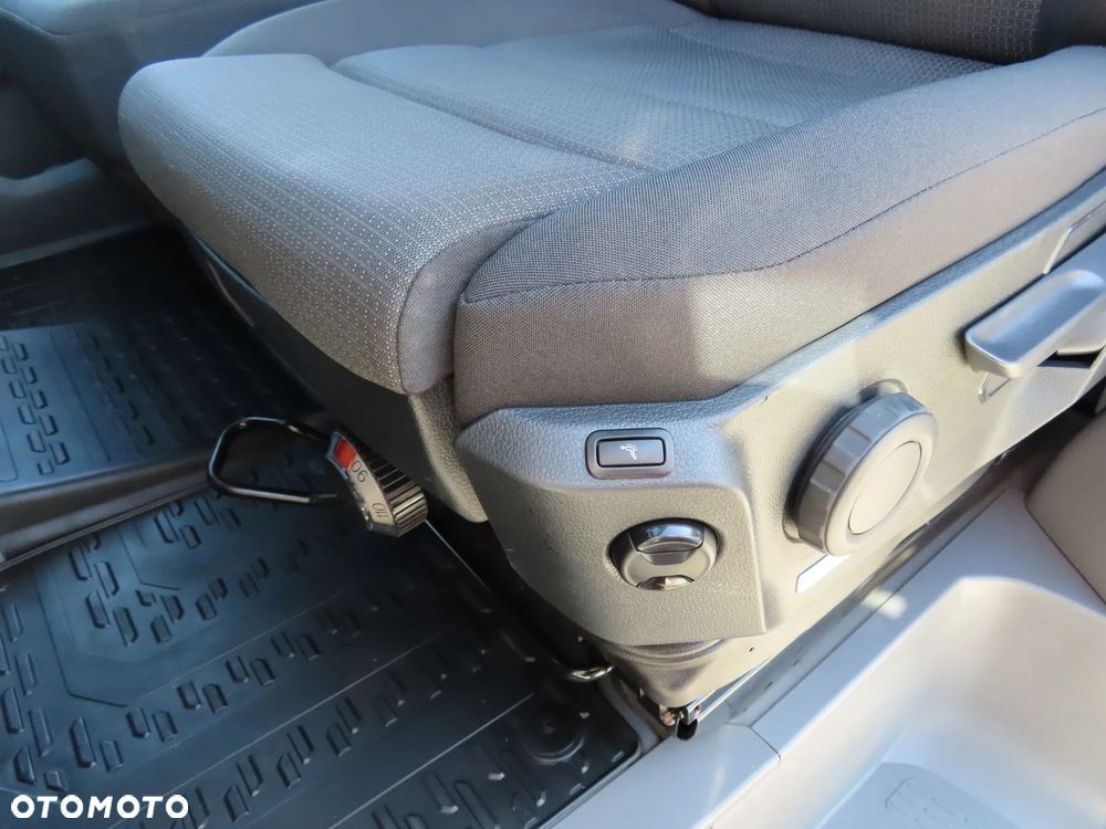 MAN TGE 3.180 2.0 TDI 180 KM Furgon Blaszak L3H3 Standard / Dach Wysoki Rozstaw Osi 3640 mm 1248 Kg Ładowność Fotel ergoActive Z Masażem Kamera Parkowania Tempomat Stan Jak Nowy UNIKAT GOTOWY DOSTEPNY POLECAM - 33