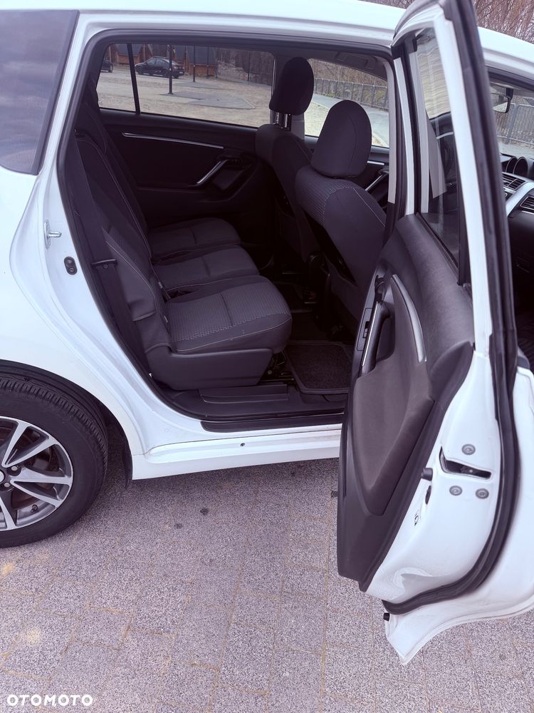 Toyota Verso 1.6 D-4D Premium 7os - 12