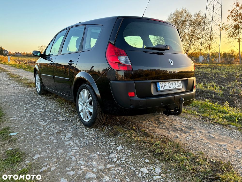 Renault Grand Scenic - 9